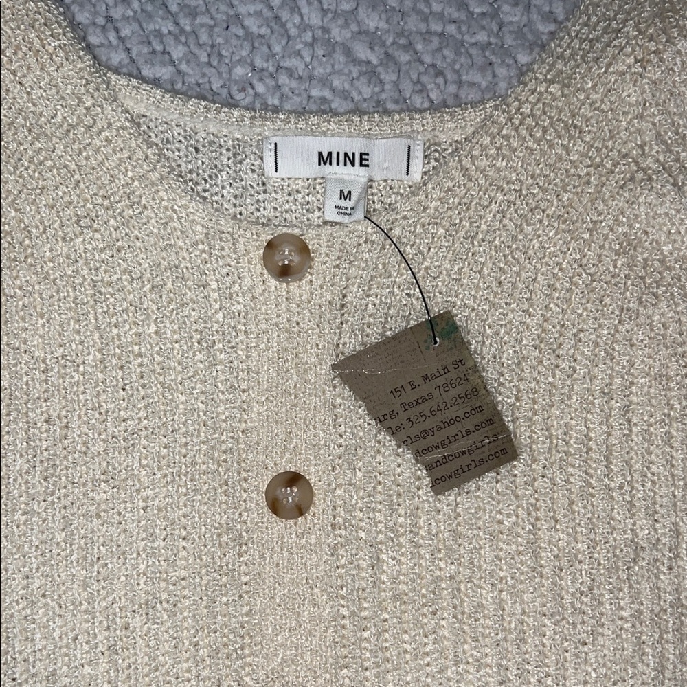 Mine Ivory Button-Front Ruffle Top - Picture 2 of 6